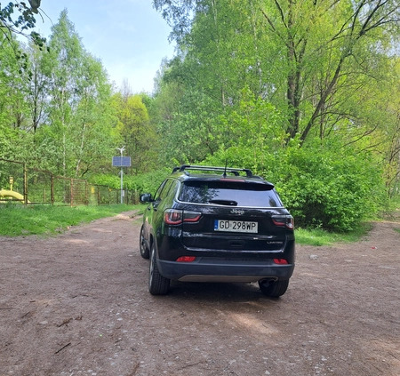 Jeep Compass cena 85000 przebieg: 78000, rok produkcji 2019 z Katowice małe 16